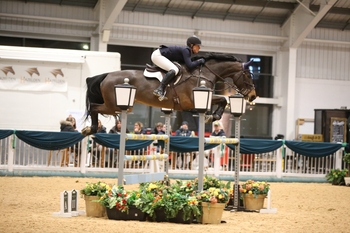 Holly Smith lands victory in the UNIBED – High Performance Equine Bedding Winter B and C Qualifier at Aintree Equestrian Centre 